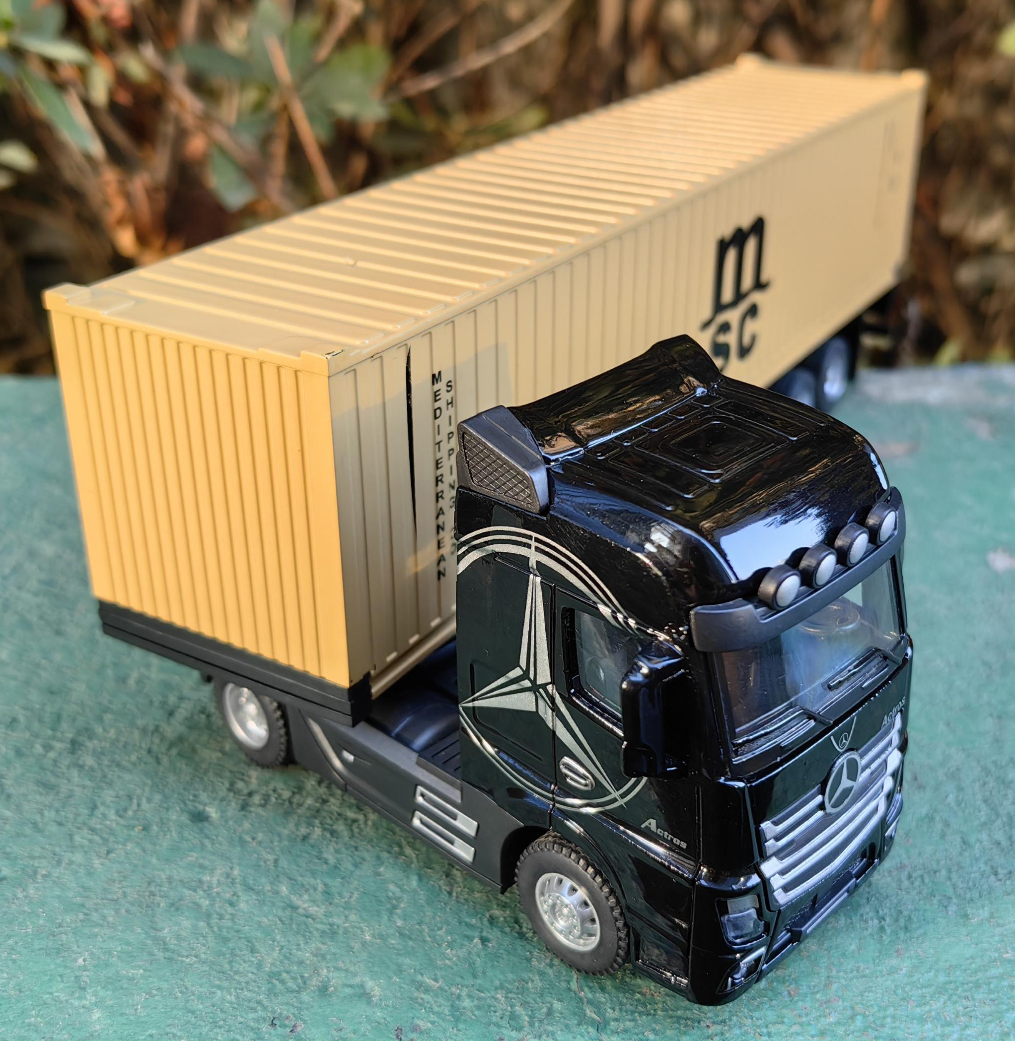 1：50 Large Diecast Alloy Truck Car Model Container Toy Simulation Pull Back Sound And Light Transport Vehicle Model Boy Toy Gift